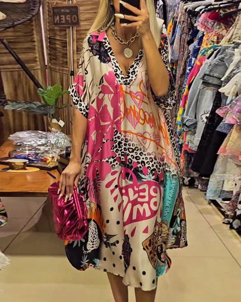 Lorena | Casual dress with a vibrant leopard print