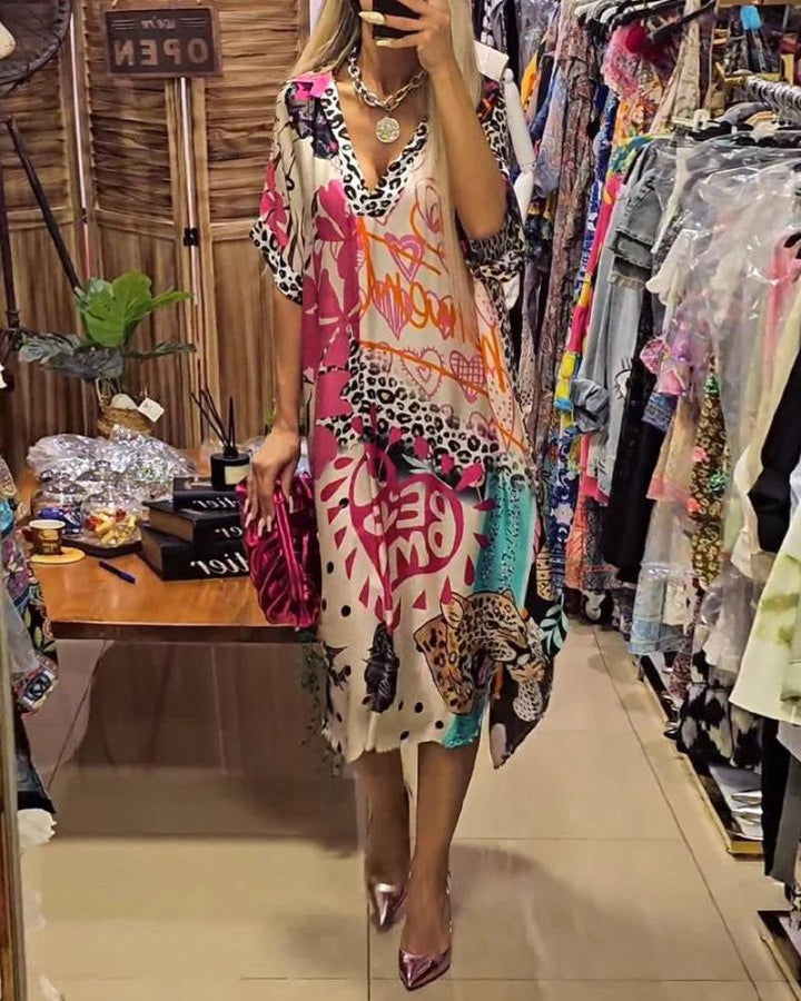 Lorena | Casual dress with a vibrant leopard print