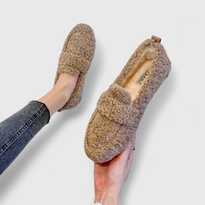 Sole | Warm Slippers with Elegant Design