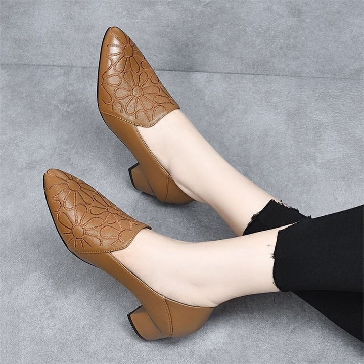 MANNIE | SOFT VEGAN LEATHER EMBROIDERED PUMPS